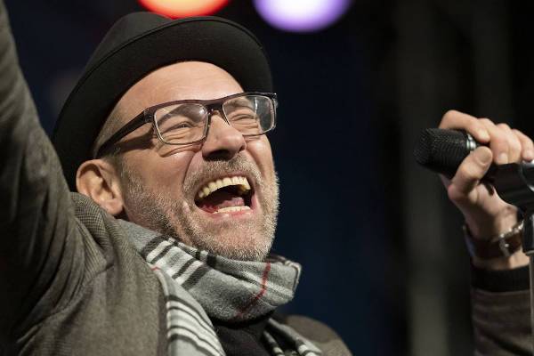 Max Shelly & Band live